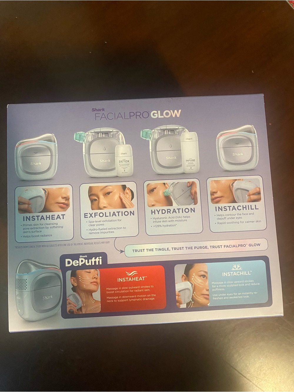 Shark FacialPro Glow Women’s Skincare Tool - Silver - Picture 3 of 4
